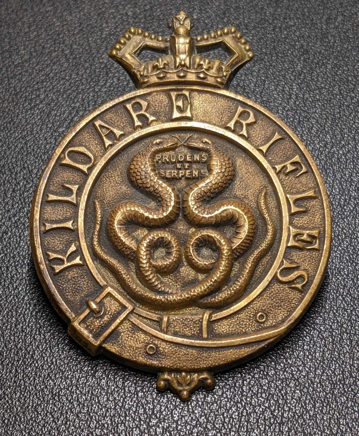 Irish Kildare Rifles Militia Cap Badge ca 1874-81.