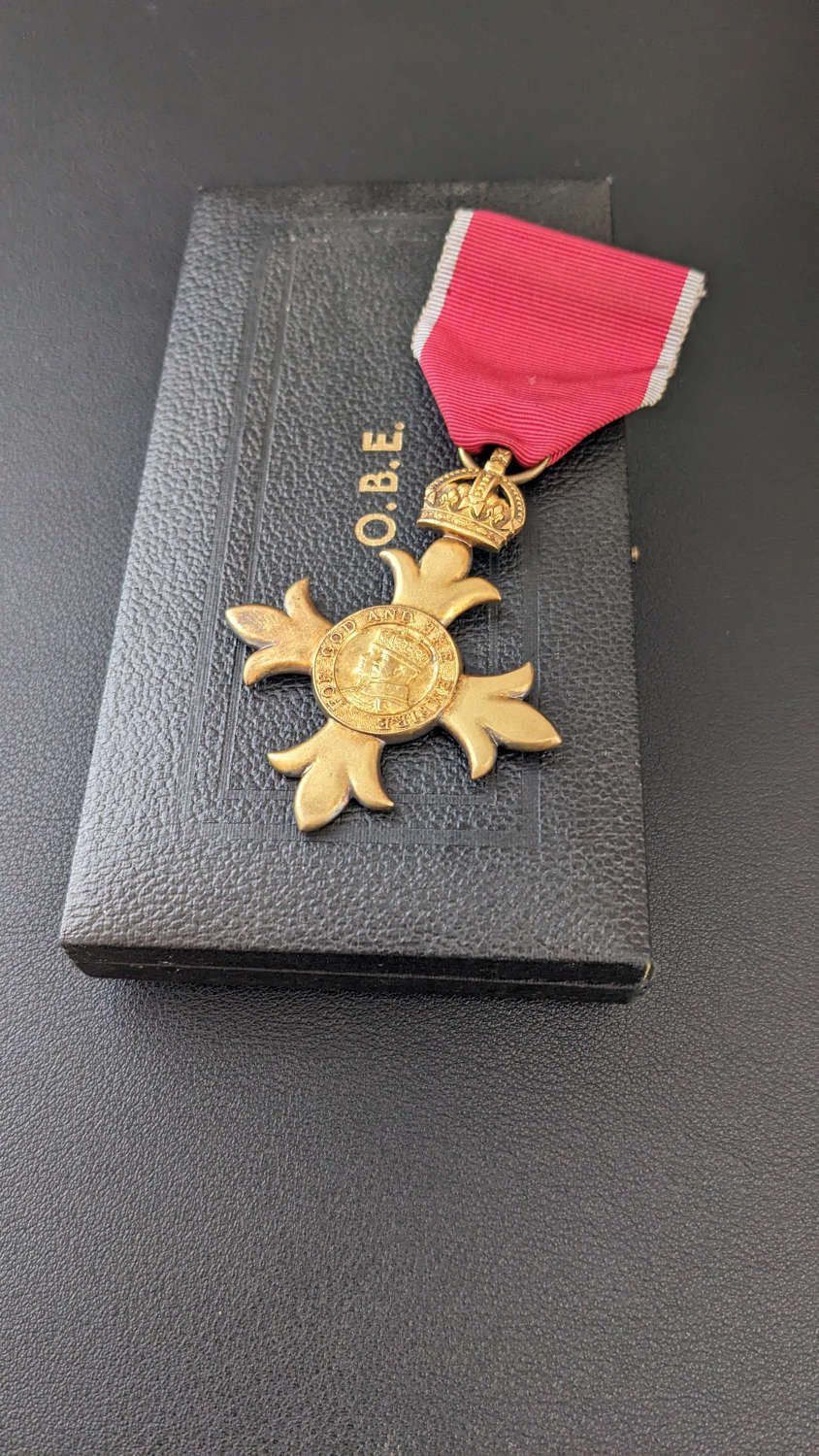 Cased Civilian OBE GVI Medal