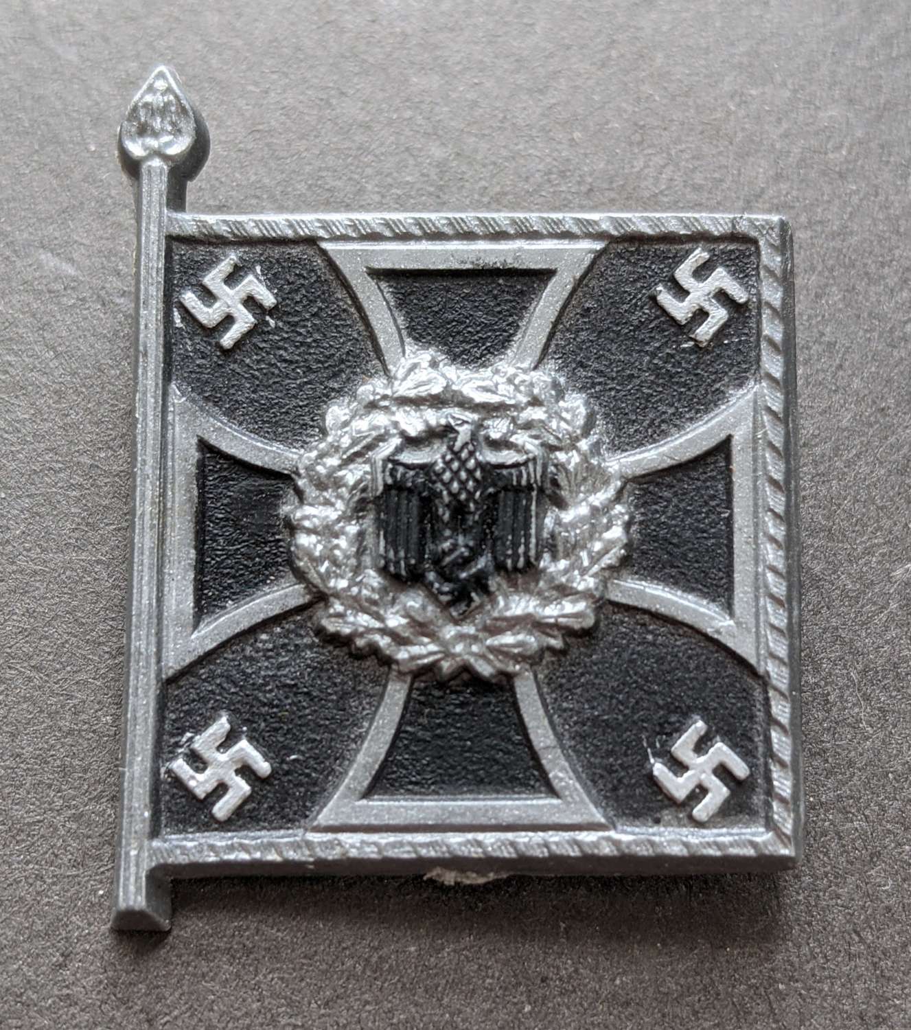 German Support pin WHW for a Pioneer Battalion