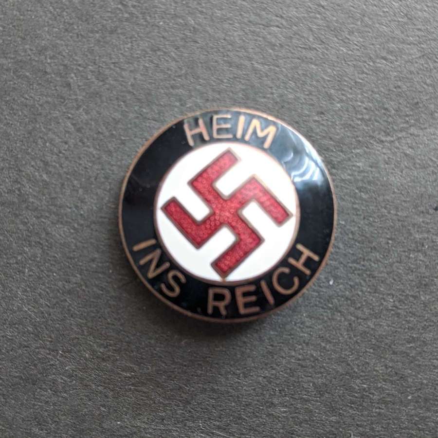 Heim Ins Reich Party Badge (Collectors Copy)