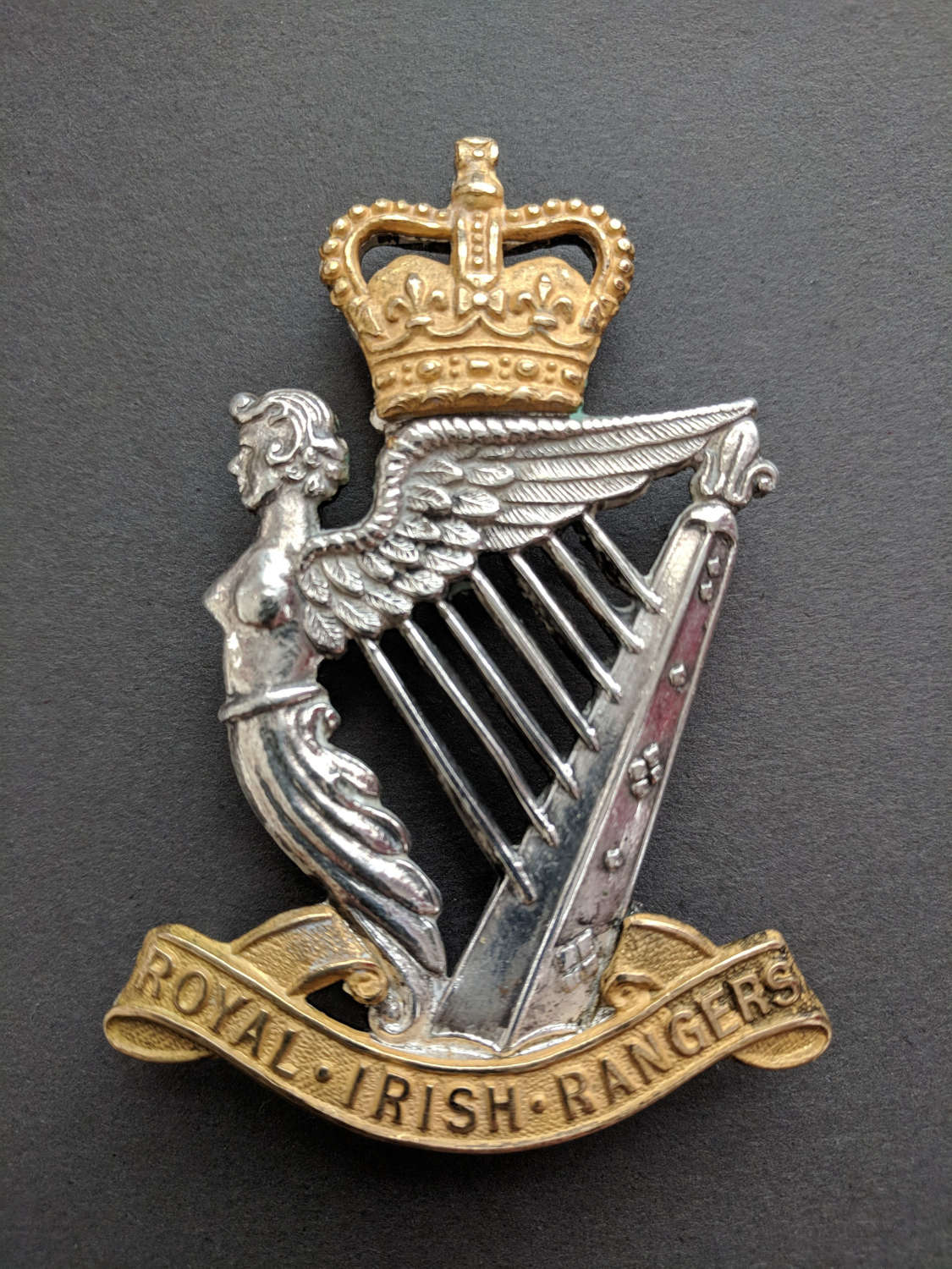 Royal Irish Rangers Cross belt Plate