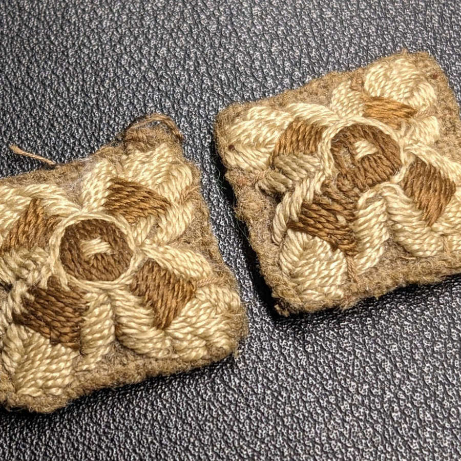 British WWI Cloth Shoulder Pips Matching Pair