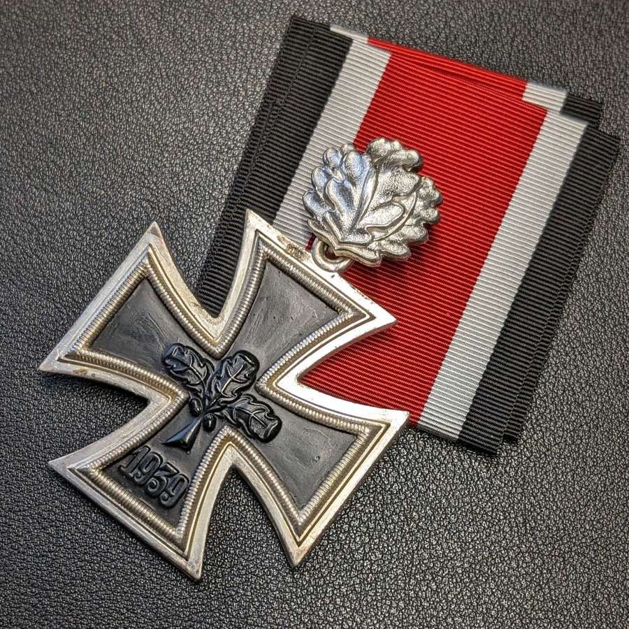 Knights Cross of The Iron Cross With Oakleaves 1957 Pattern