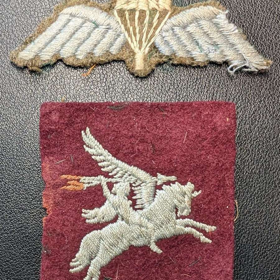 WWII Airborne Parachute Regiment Insignia Shoulder Set