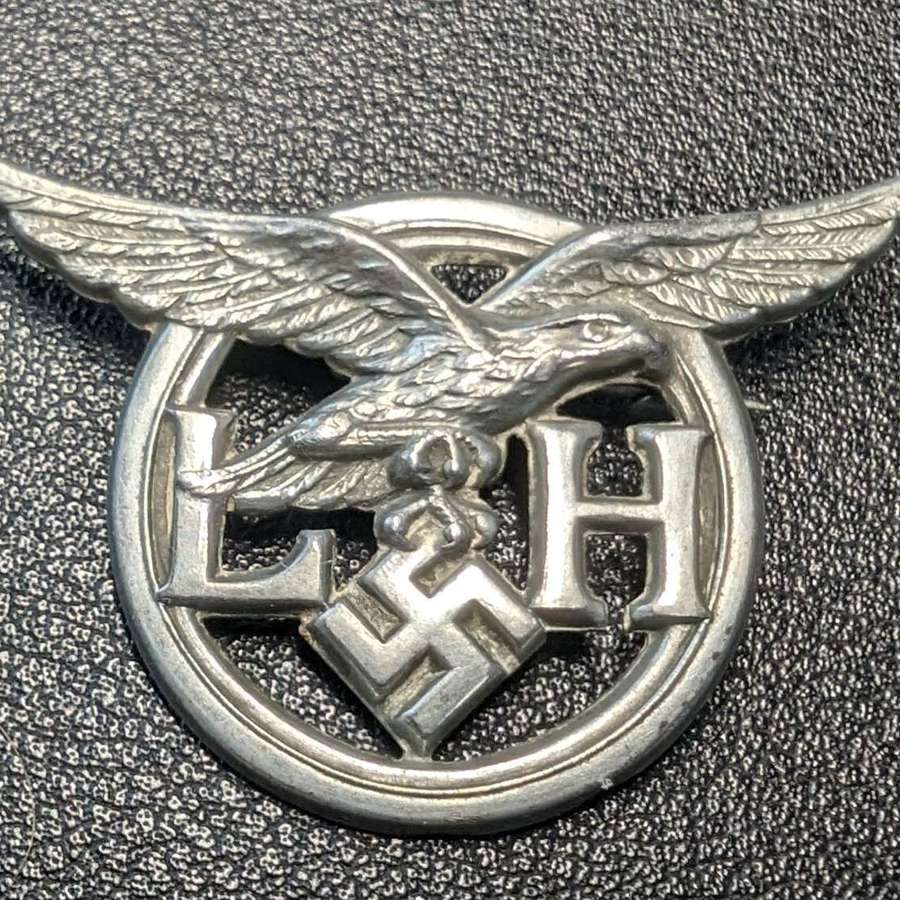Luftwaffe Auxiliaries Helferin Service Badge