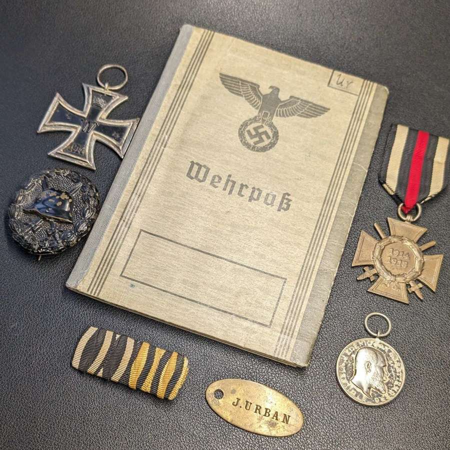 WWI/WWII German ID & Medal Grouping