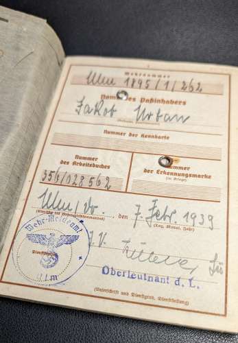 WWI/WWII German ID & Medal Grouping