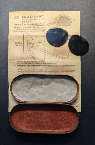 WWII Carl Zeiss Pilots Sunglasses Spare Lens & Case