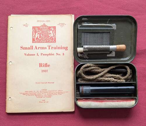 WWII No4 Enfield Rifle Cleaning kit & Booklet